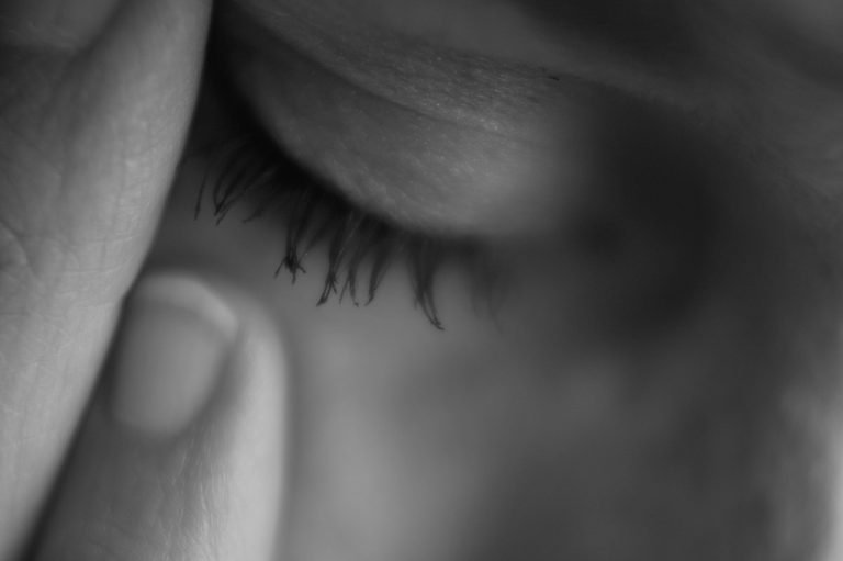 mal &agrave; la t&ecirc;te migraine