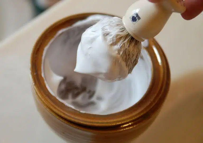 mousse &agrave; raser