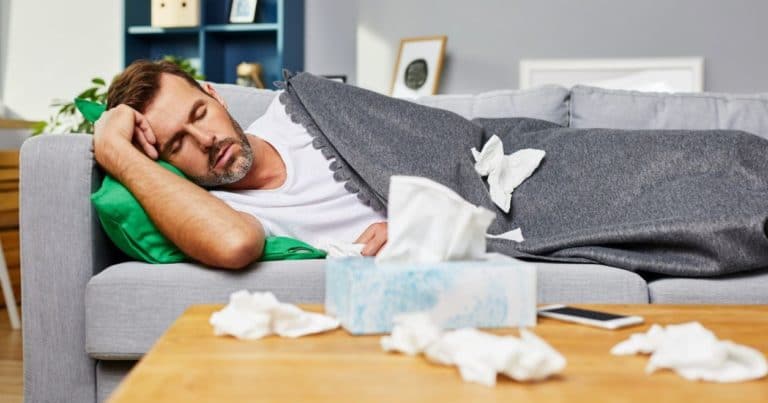 dormir nez bouch&eacute; mouchoirs