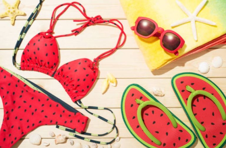 maillot de bain tongs &eacute;t&eacute; soleil