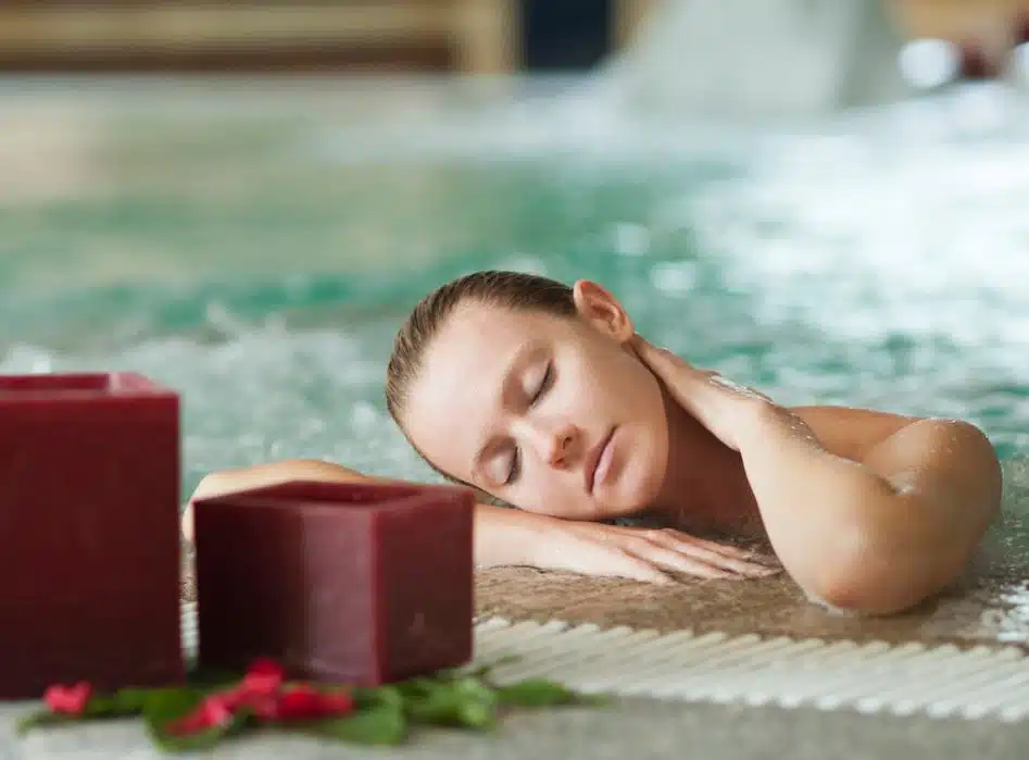 spa thalasso d&eacute;tente piscine