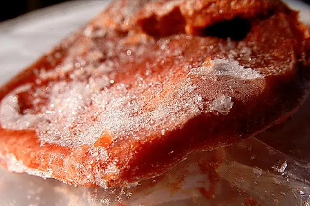congeler des aliments viande brûlée congelée cristaux