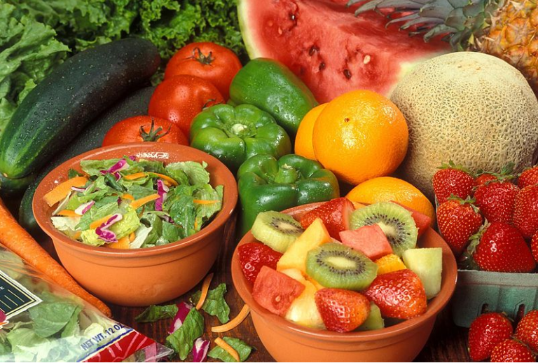 fruits et l&eacute;gumes entam&eacute;s