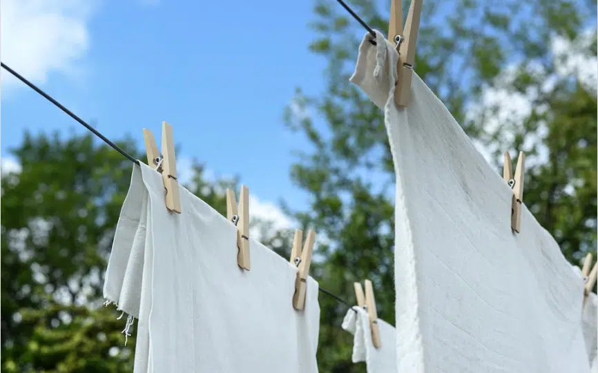linge vêtements blancs