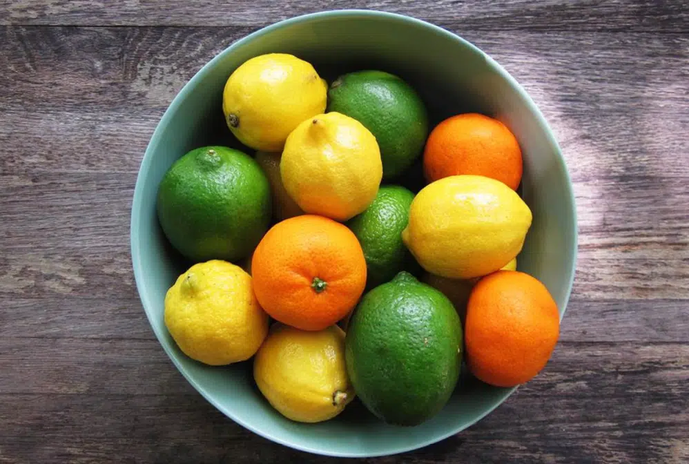 agrumes citron jaune et vert mandarines cl&eacute;mentines