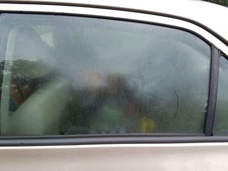 bu&eacute;e vitres voiture condensation
