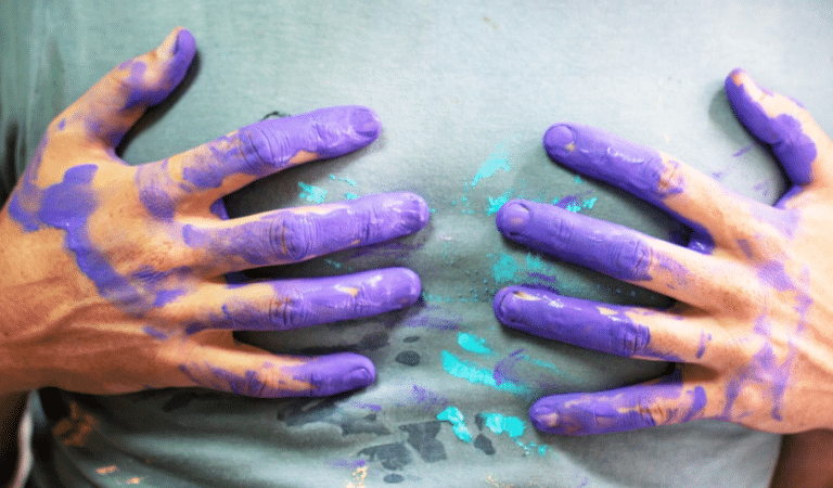 taches de peinture v&ecirc;tement