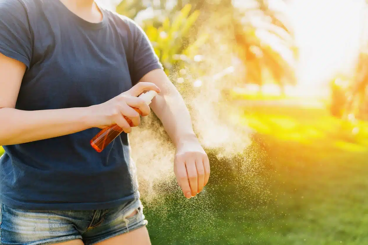 répulsif insecte spray peau moustiques