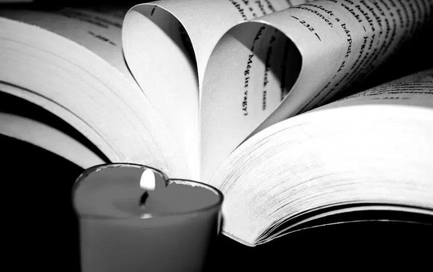 livre bougie rendre hommage mort