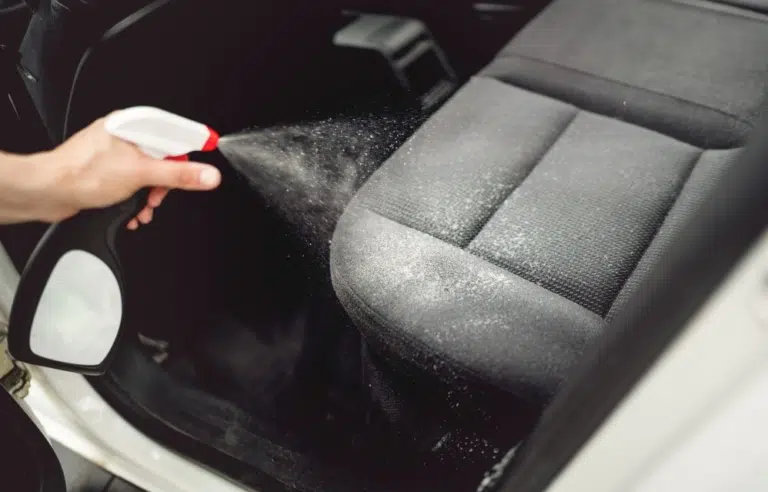 nettoyer sièges banquette voiture