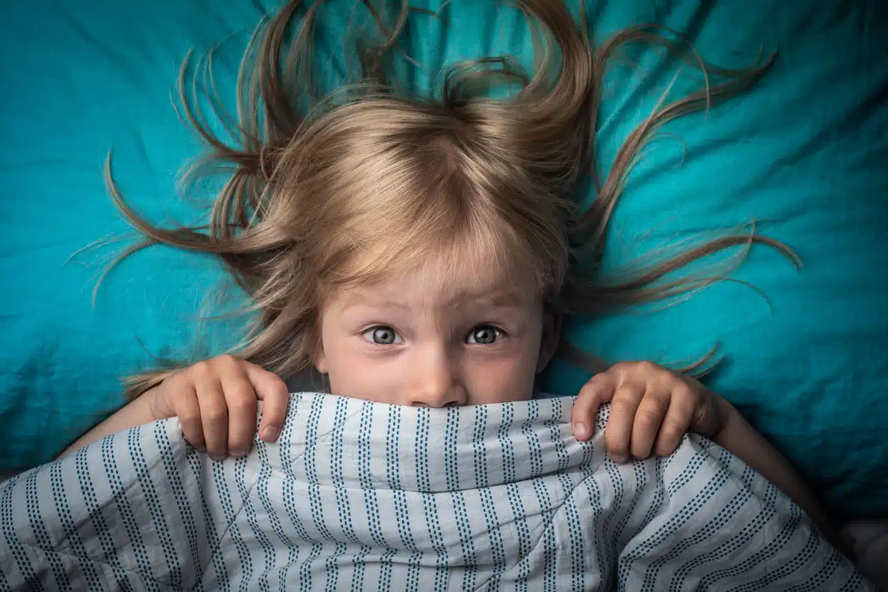 peur du noir enfant lit