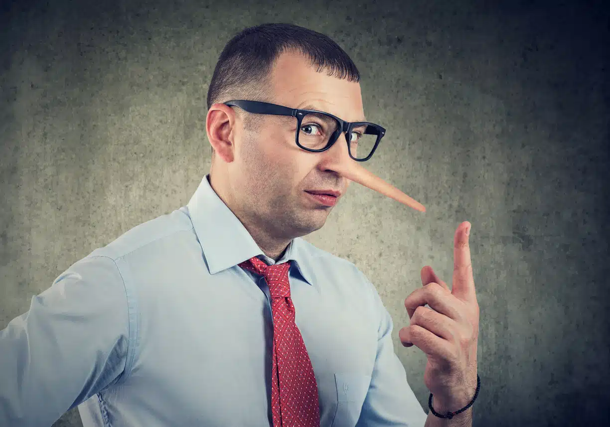 signes rep&eacute;rer un menteur