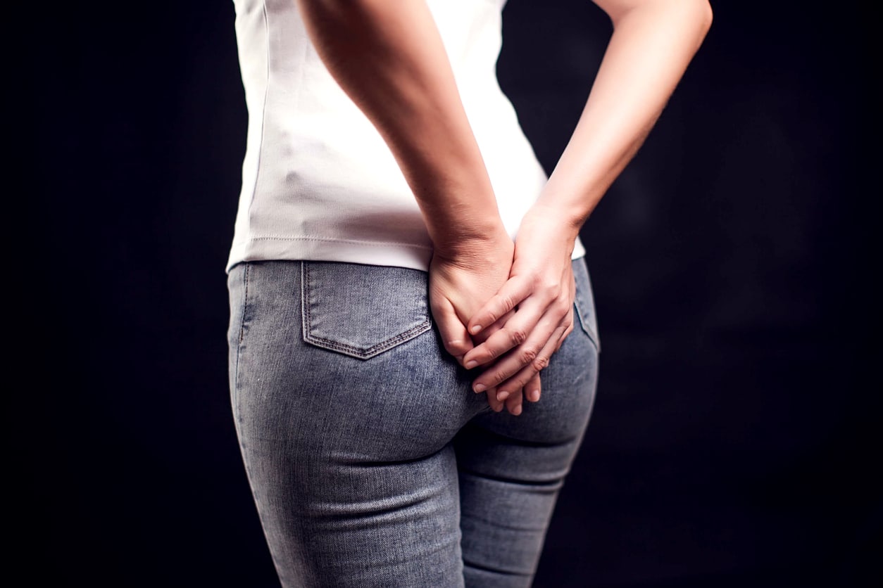 gaz flatulences h&eacute;morro&iuml;des anus fesses