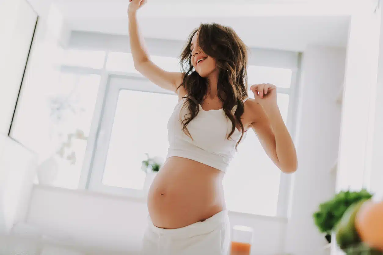 femme enceinte qui danse grossesse