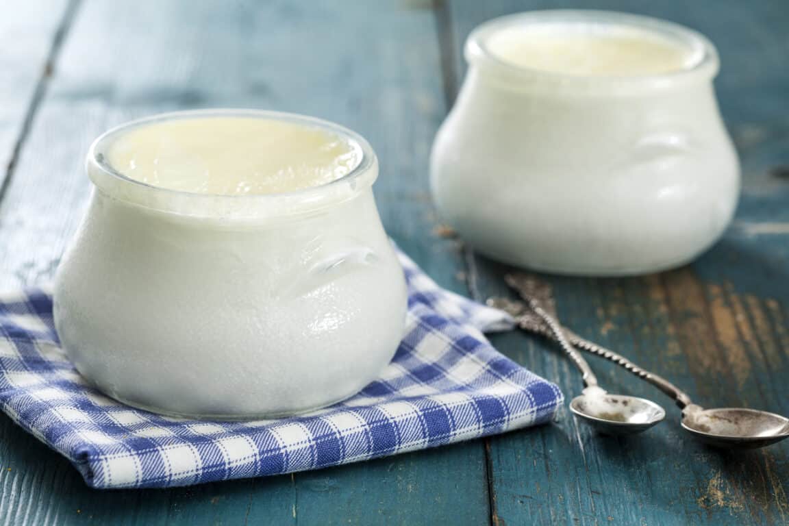 Découvrez la recette facile des yaourts maison SANS yaourtière