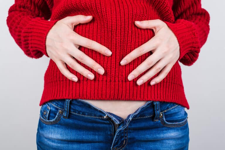 ventre gonfl&eacute; ballonnements gaz intestinaux a&eacute;rophagie