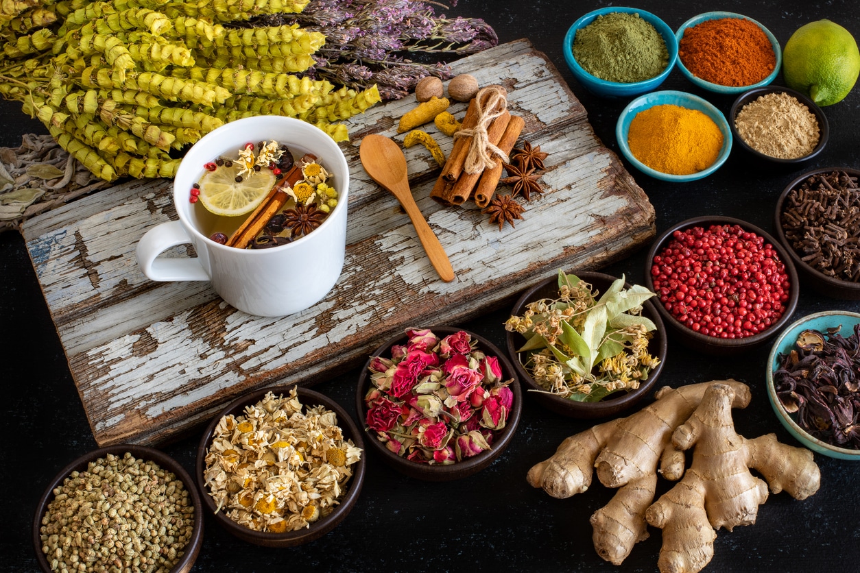 tisanes infusions plantes et &eacute;pices
