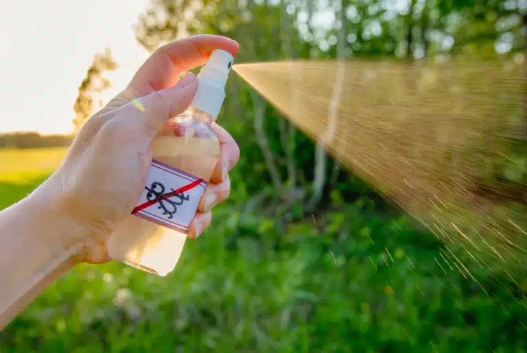 spray r&eacute;pulsif anti-moustiques