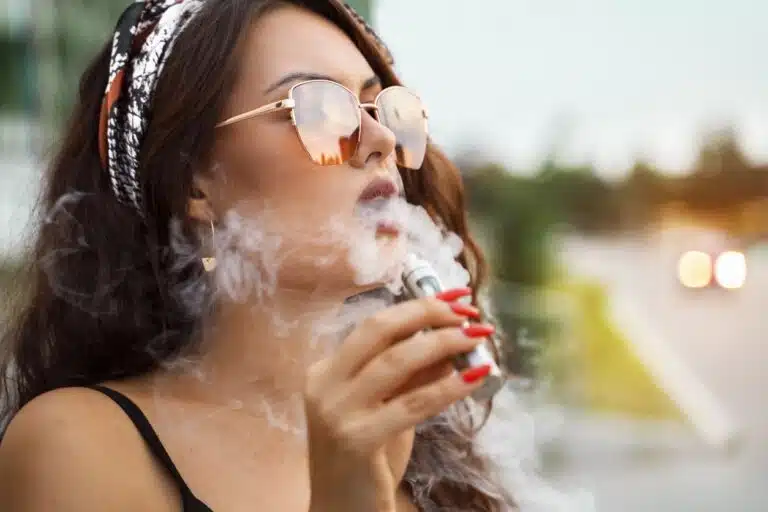 cigarette &eacute;lectronique vapoter vapotage arr&ecirc;ter de fumer du tabac &eacute;t&eacute;
