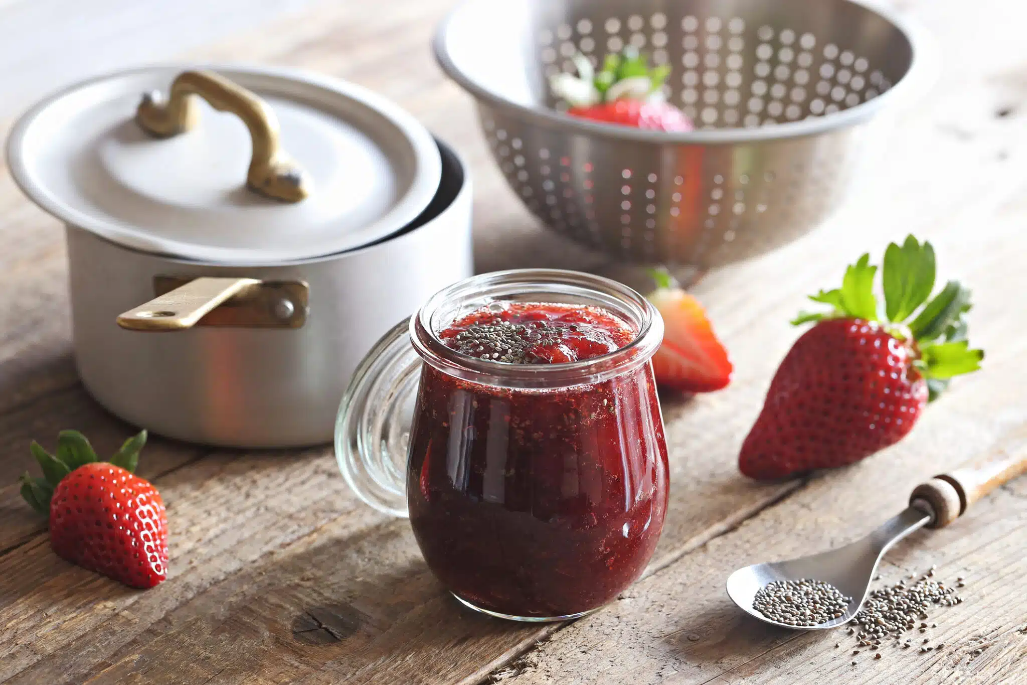 Confiture de fraise aux graines de chia 