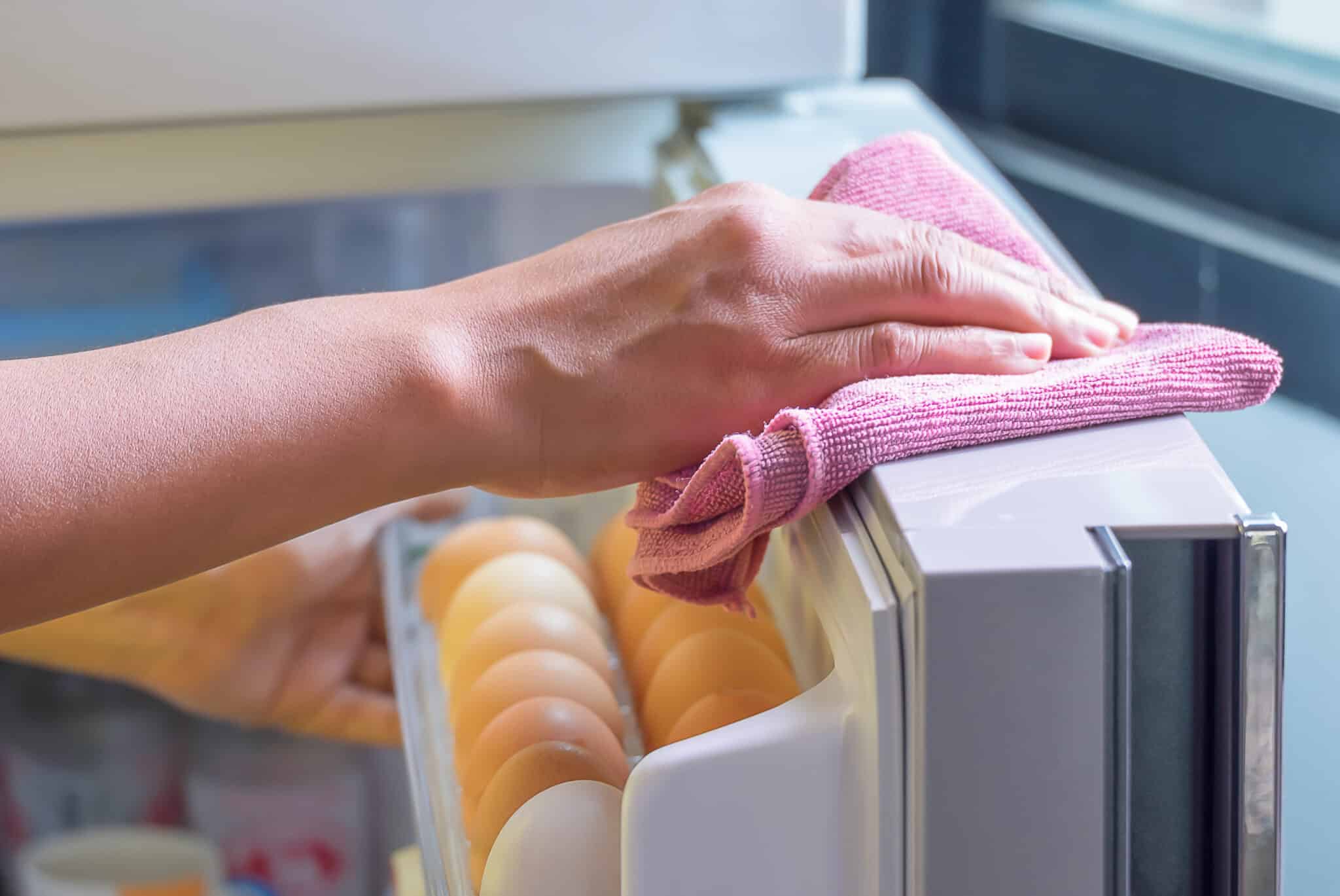 Nettoyer un r&eacute;frig&eacute;rateur joints porte