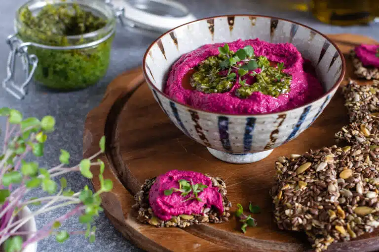 Houmous pesto de betterave