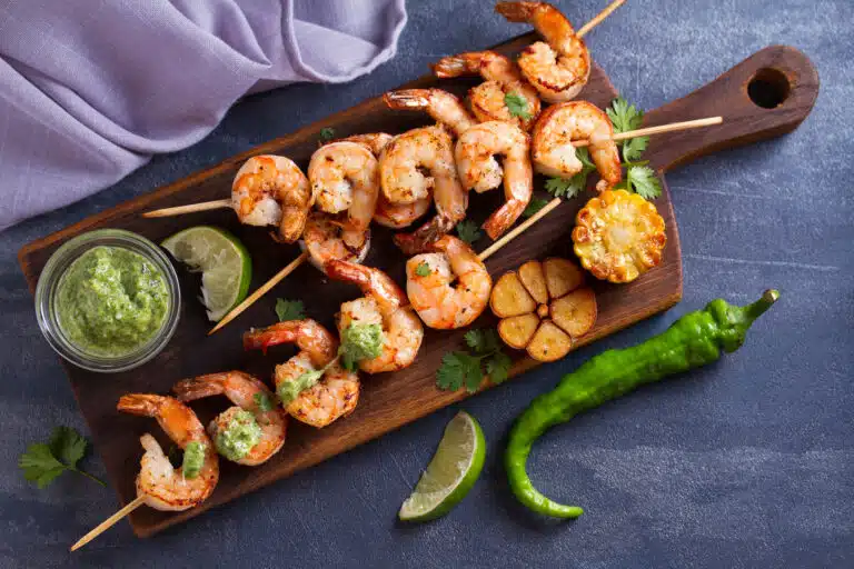 brochettes de crevettes ap&eacute;ro ap&eacute;ritif citron vert coriandre