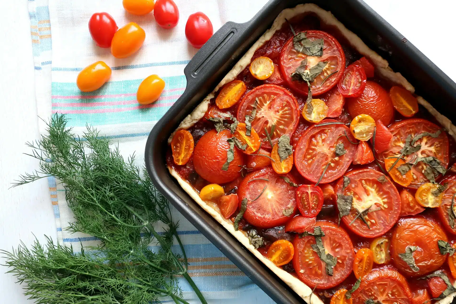 Tarte tomate-mozzarella fa&ccedil;on rustique : la M&eacute;diterran&eacute;e &agrave; la maison