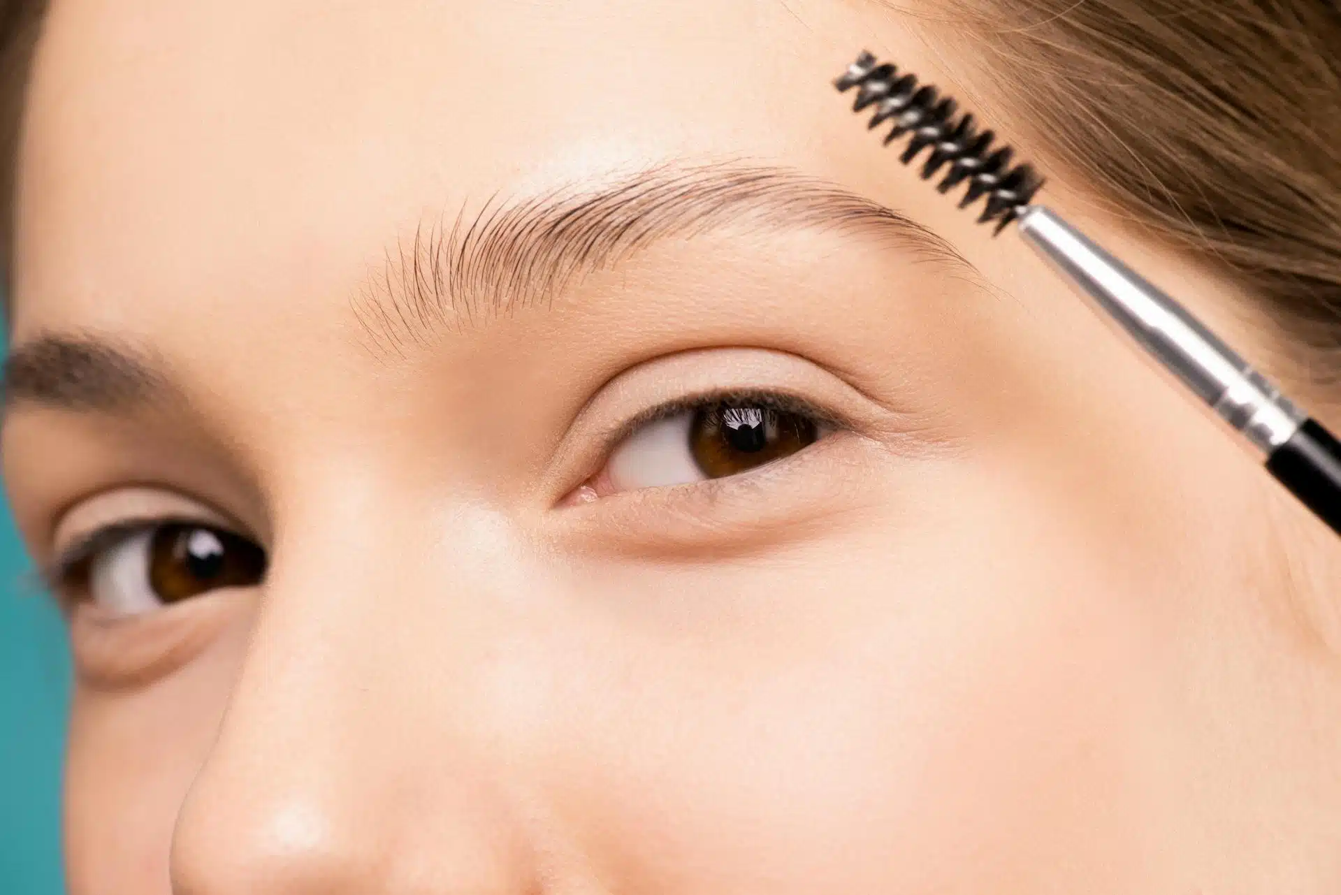soin beaut&eacute; sourcils