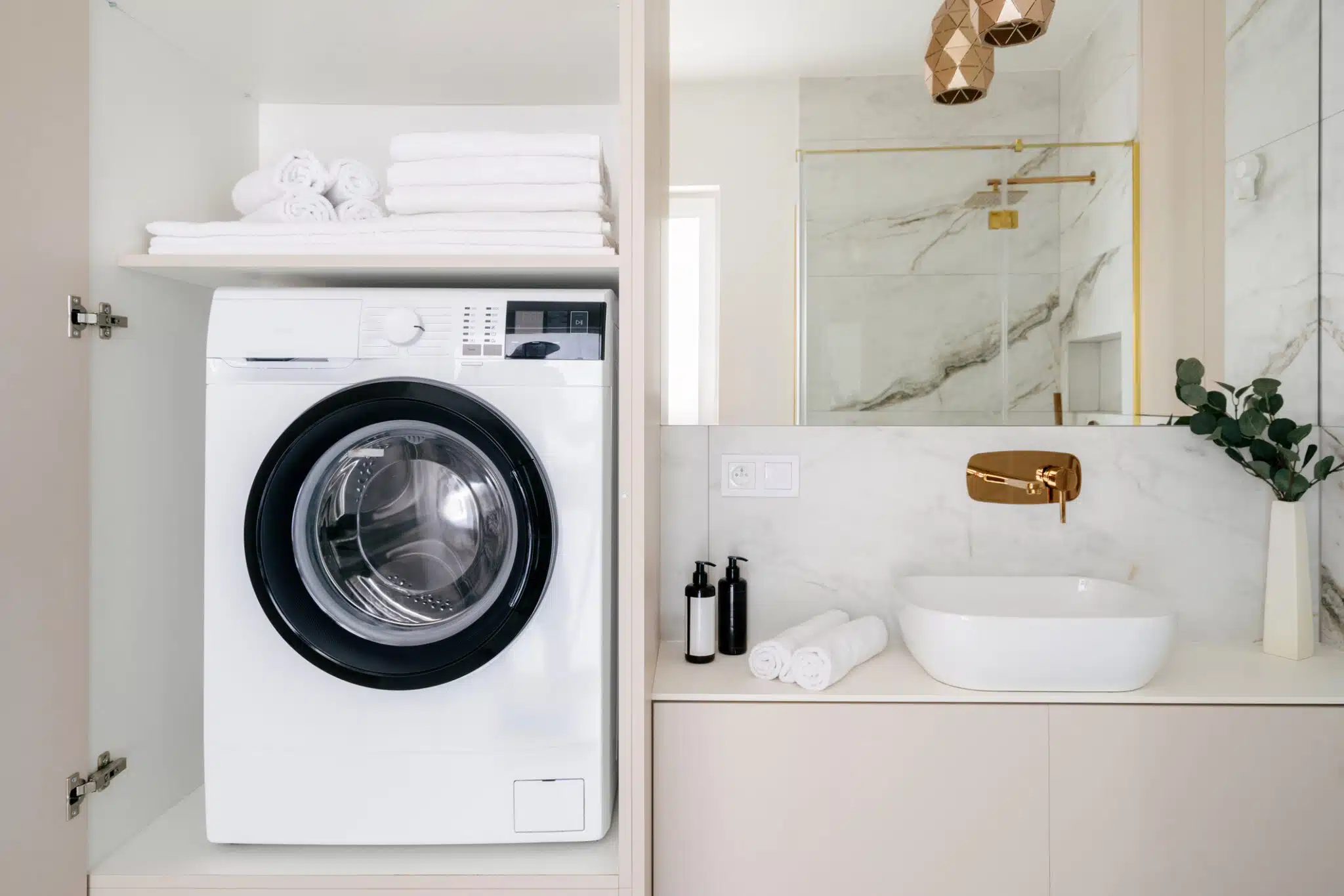 Humidité et électricité : le cocktail explosif qui abîme votre machine (et menace votre sécurité)