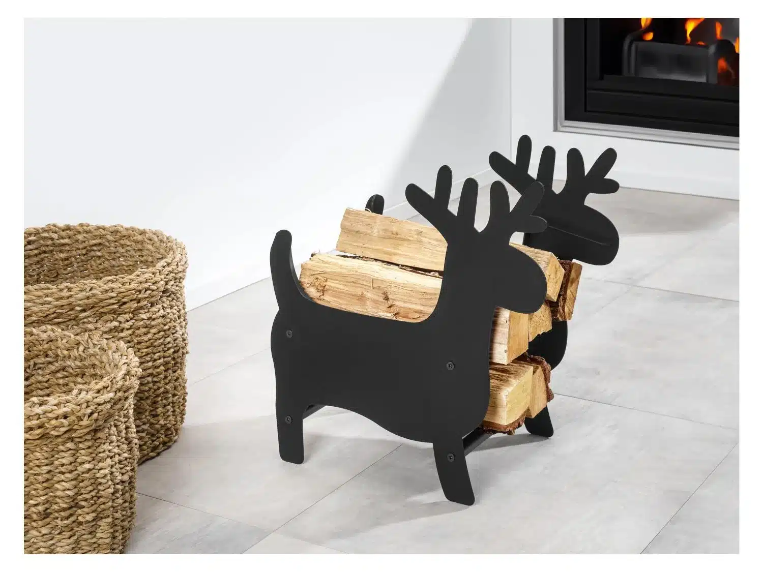 Quand fonctionnalit&eacute; rime avec d&eacute;co : adopter l'&eacute;tag&egrave;re &agrave; bois pour sublimer son salon