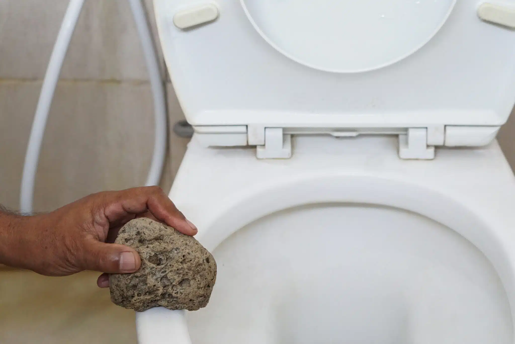 Pourquoi la pierre ponce fait des merveilles l&agrave; o&ugrave; tout le reste &eacute;choue