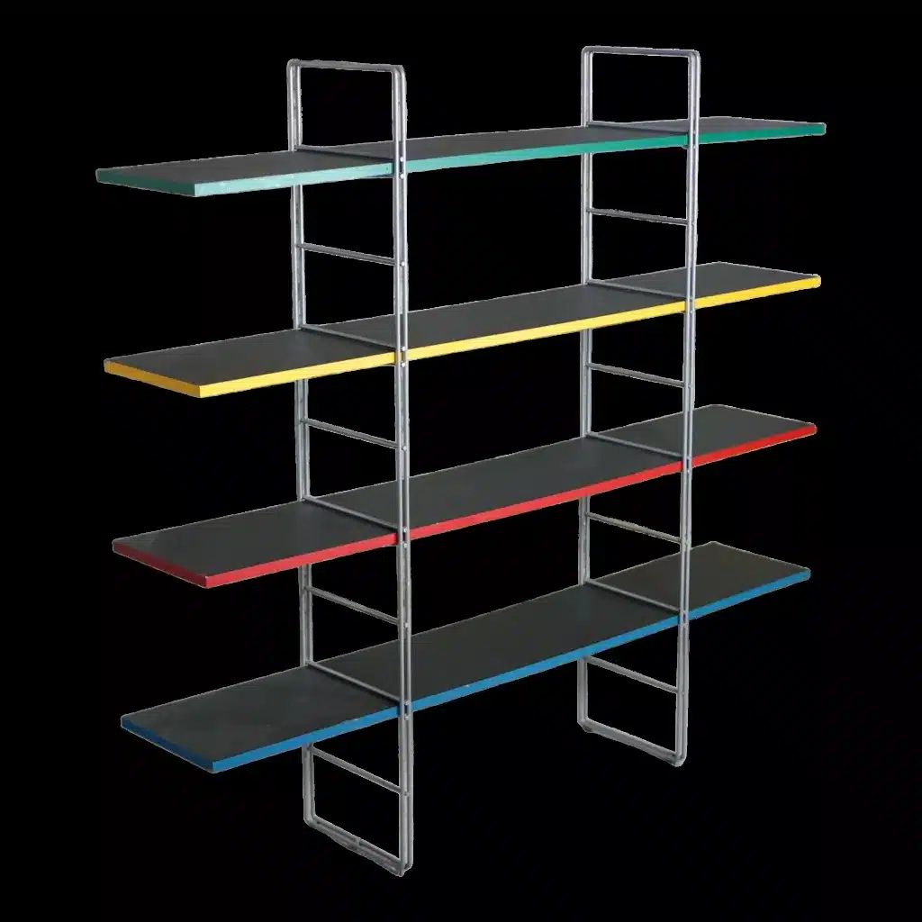 Derri&egrave;re ces lignes &eacute;pur&eacute;es, le g&eacute;nie de Niels Gammelgaard qui transforme le m&eacute;tal et le verre en or