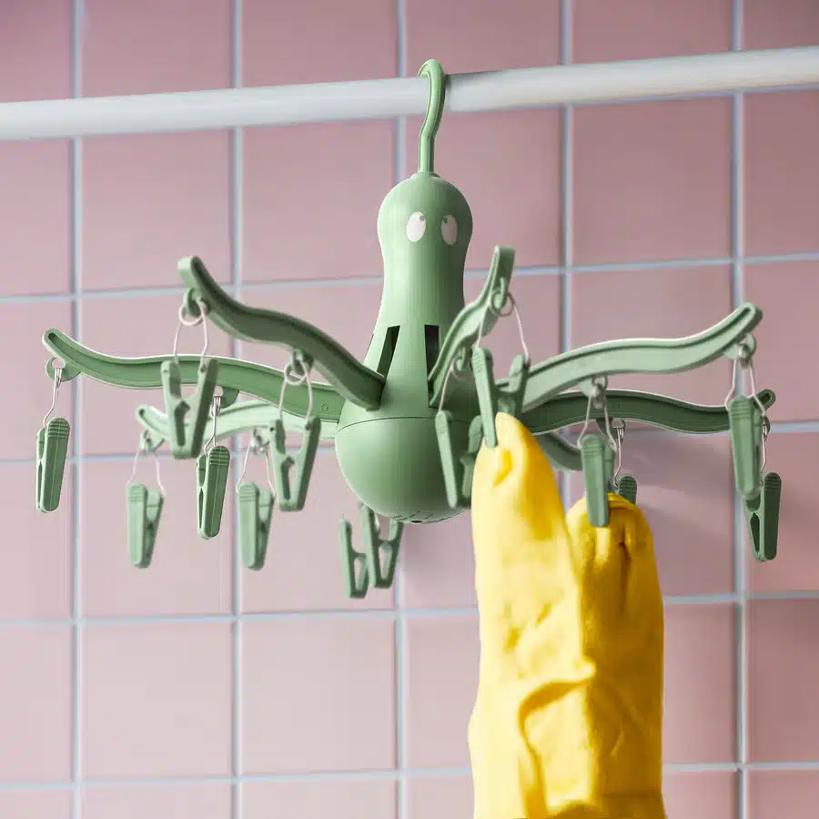 La solution tient dans une main : d&eacute;couvrez le s&eacute;choir suspendu PRESSA d'IKEA